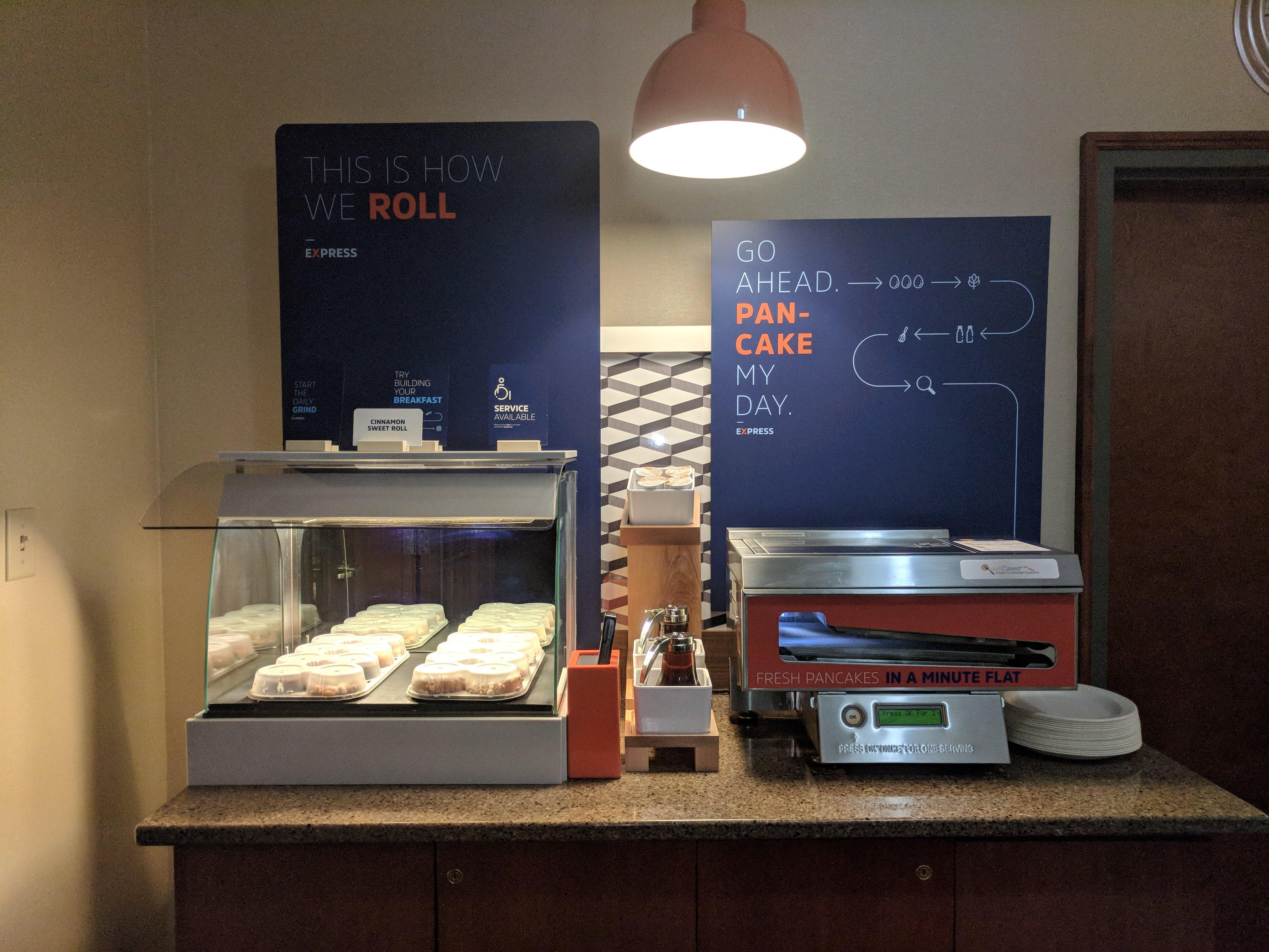 Holiday City Holiday Inn Express Hotel & Suites Bryan-Montpelier By Ihg מראה חיצוני תמונה