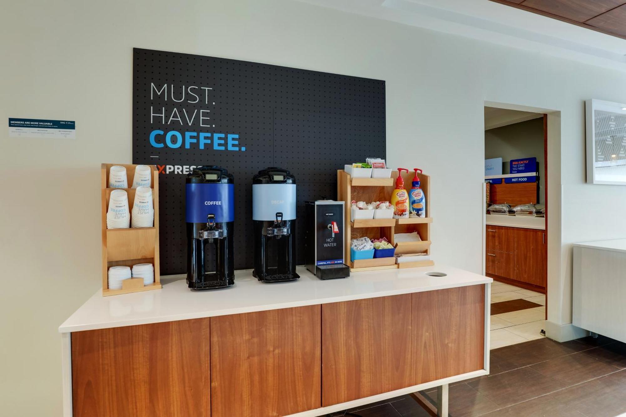 Holiday City Holiday Inn Express Hotel & Suites Bryan-Montpelier By Ihg מראה חיצוני תמונה