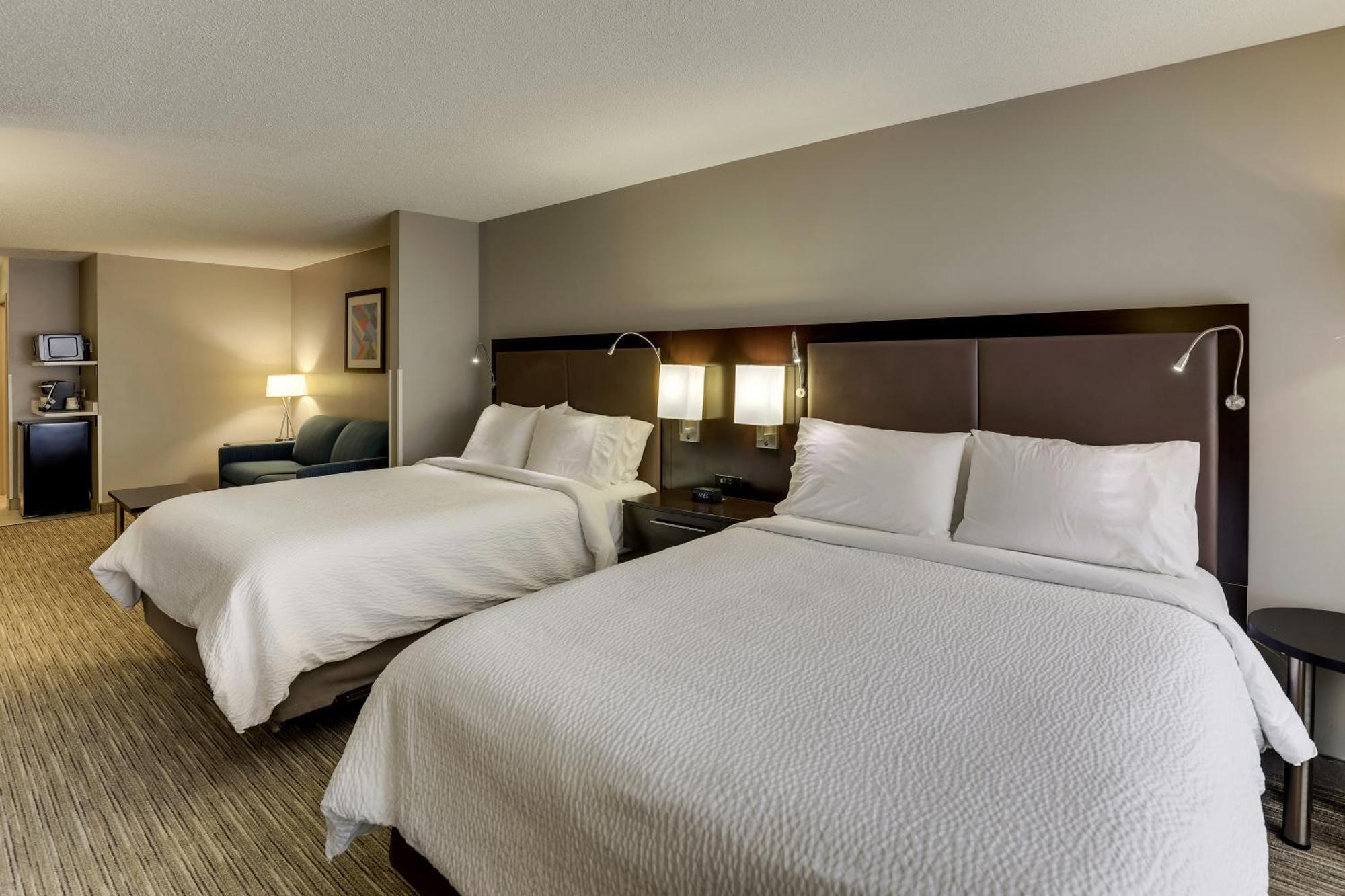 Holiday City Holiday Inn Express Hotel & Suites Bryan-Montpelier By Ihg מראה חיצוני תמונה