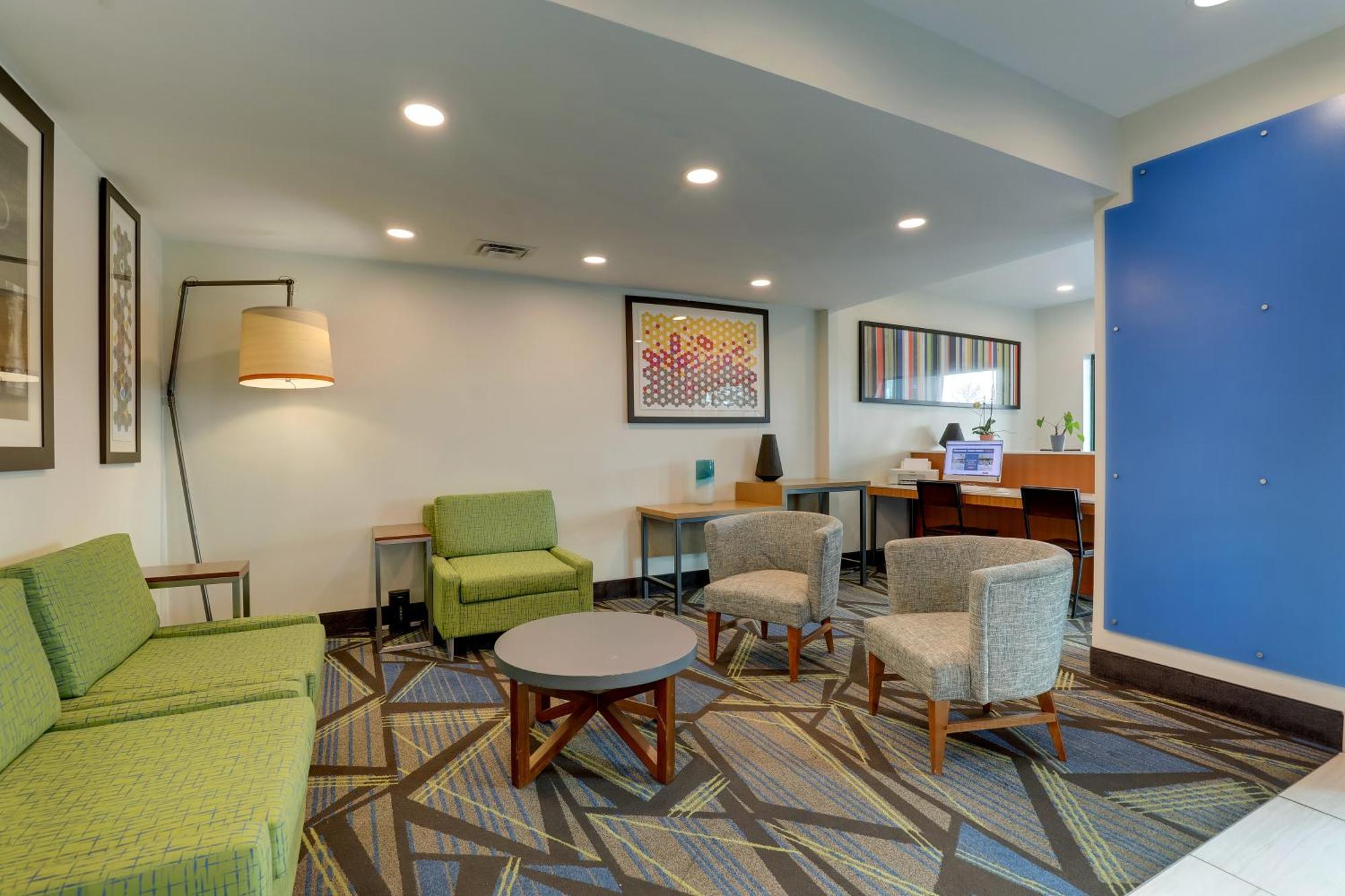 Holiday City Holiday Inn Express Hotel & Suites Bryan-Montpelier By Ihg מראה חיצוני תמונה
