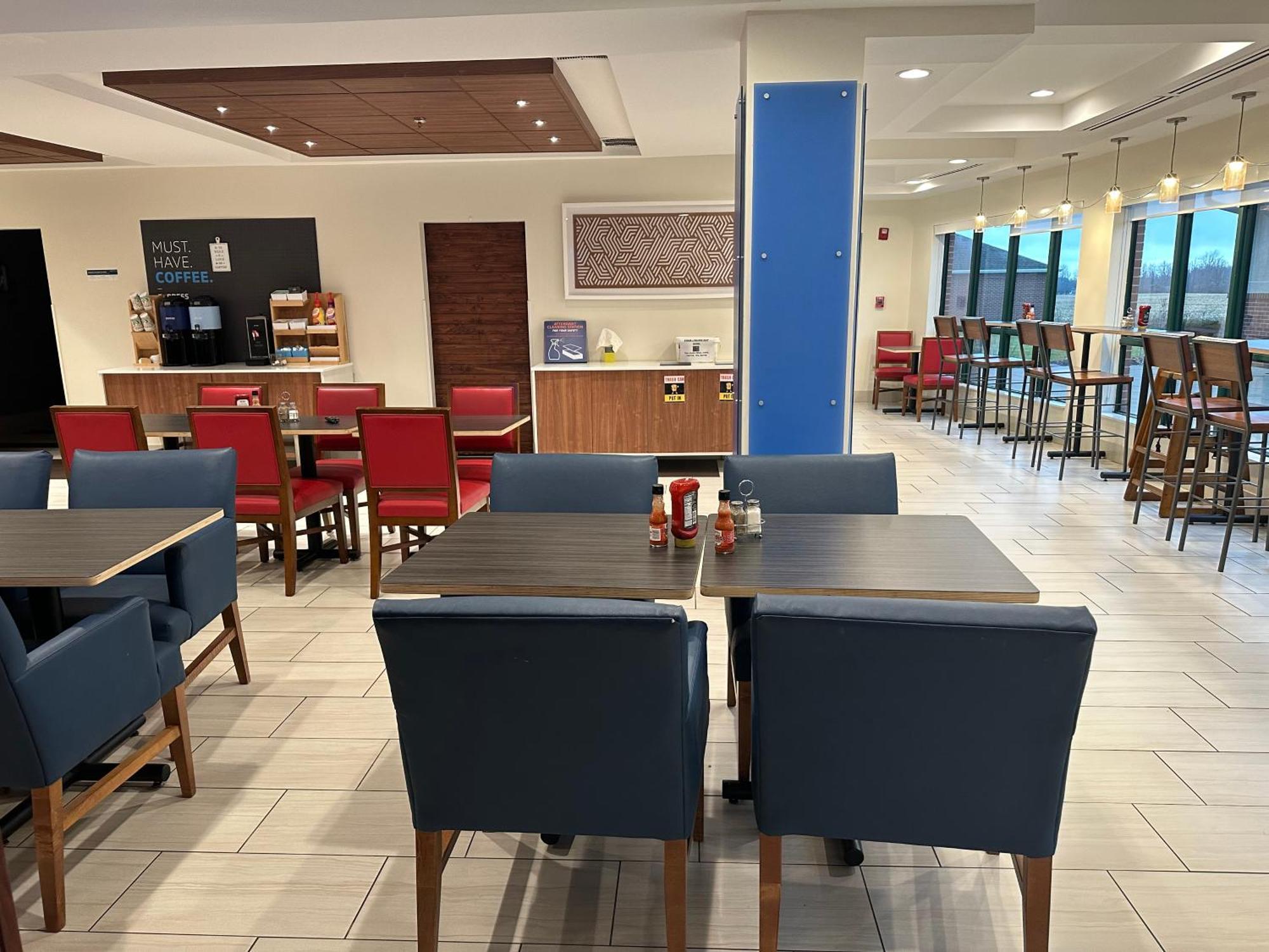 Holiday City Holiday Inn Express Hotel & Suites Bryan-Montpelier By Ihg מראה חיצוני תמונה