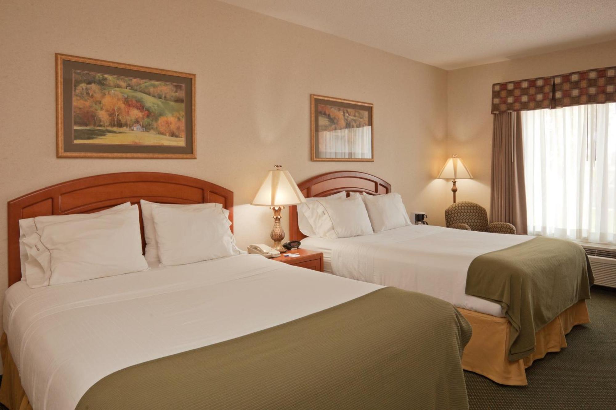 Holiday City Holiday Inn Express Hotel & Suites Bryan-Montpelier By Ihg מראה חיצוני תמונה